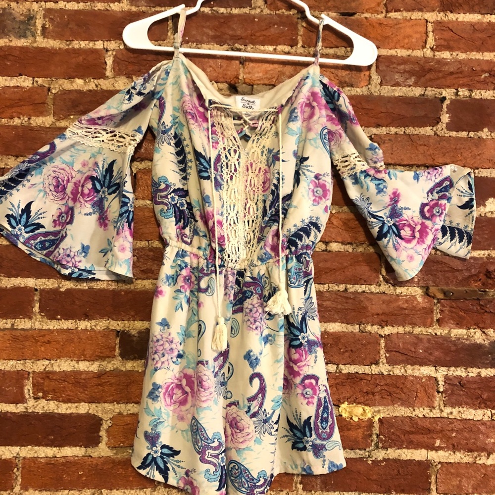 Sunset & Sixth XS romper